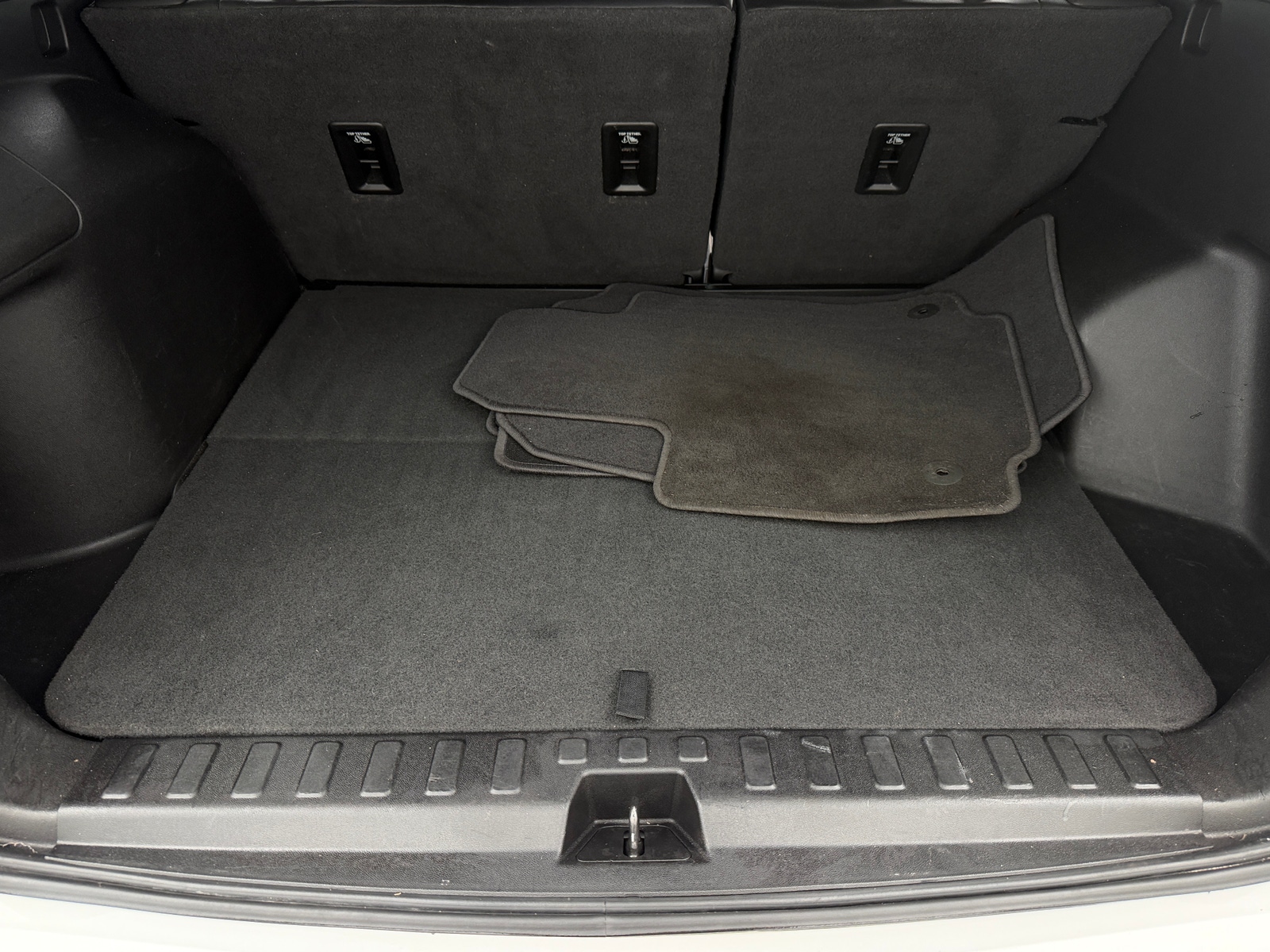 Thumbnail: 2019 Chevrolet Equinox - 6