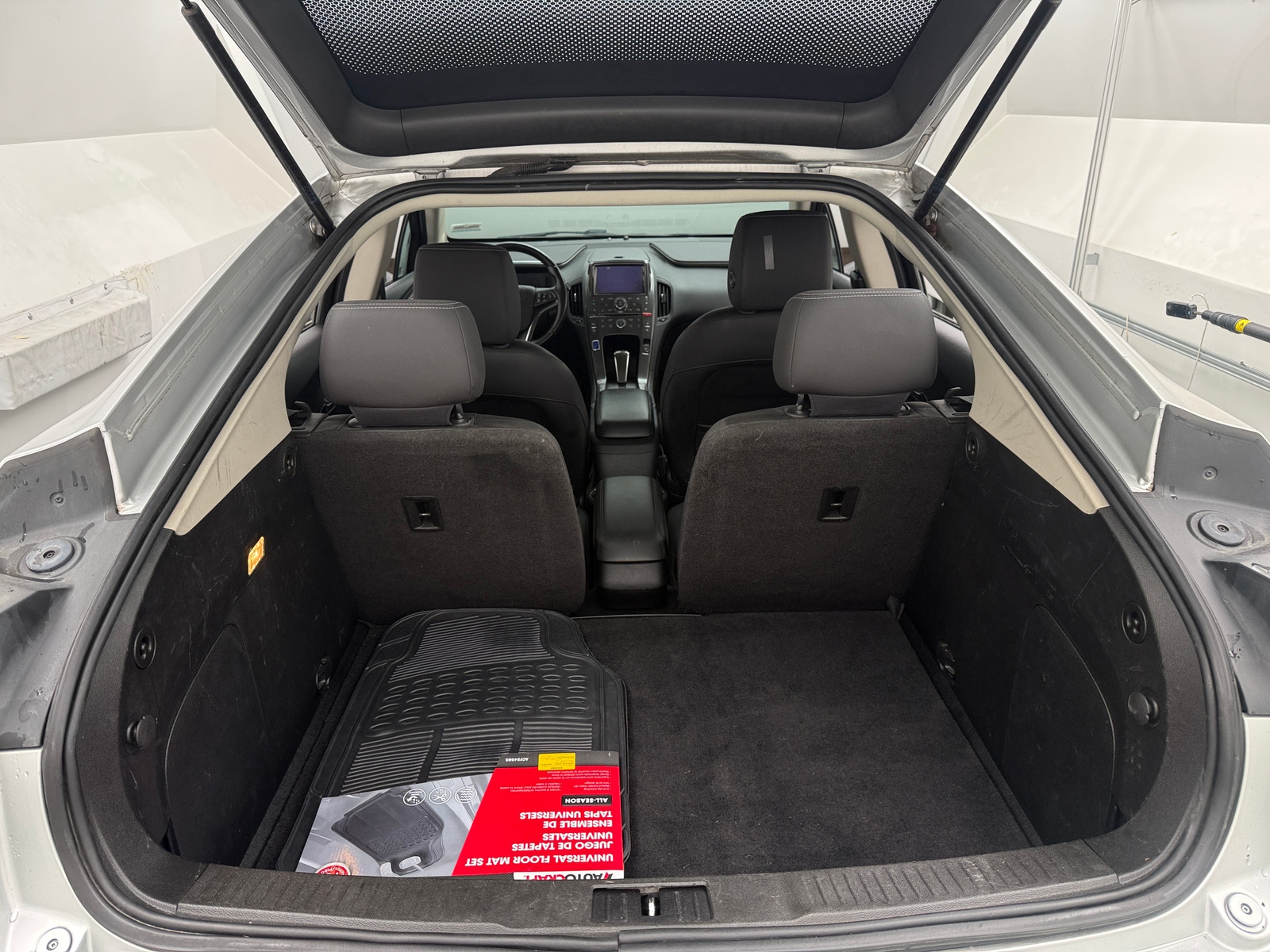 Thumbnail: 2013 Chevrolet Volt - 6