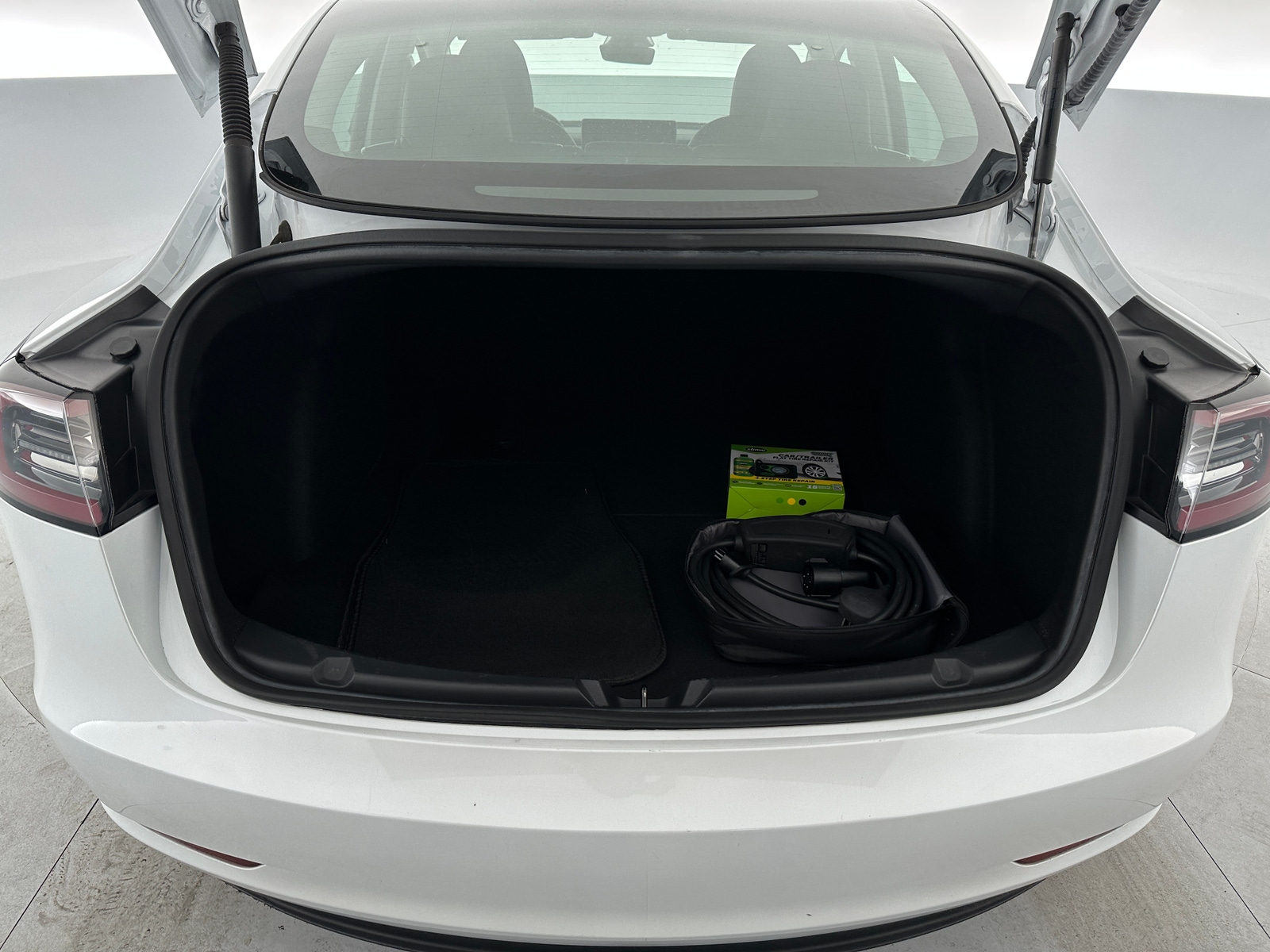 Thumbnail: 2023 Tesla Model 3 - 7
