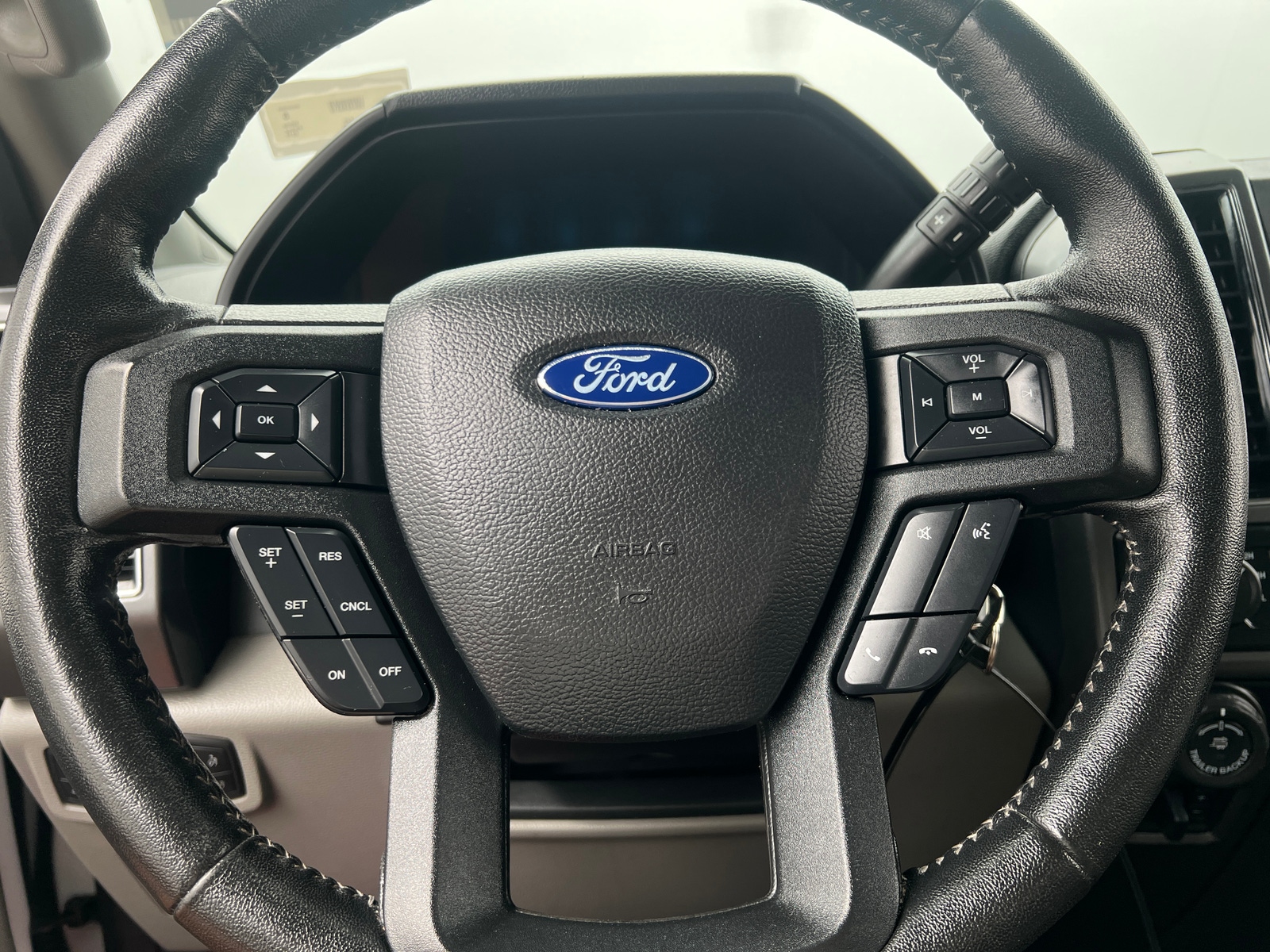 Thumbnail: 2019 Ford Econoline - 5