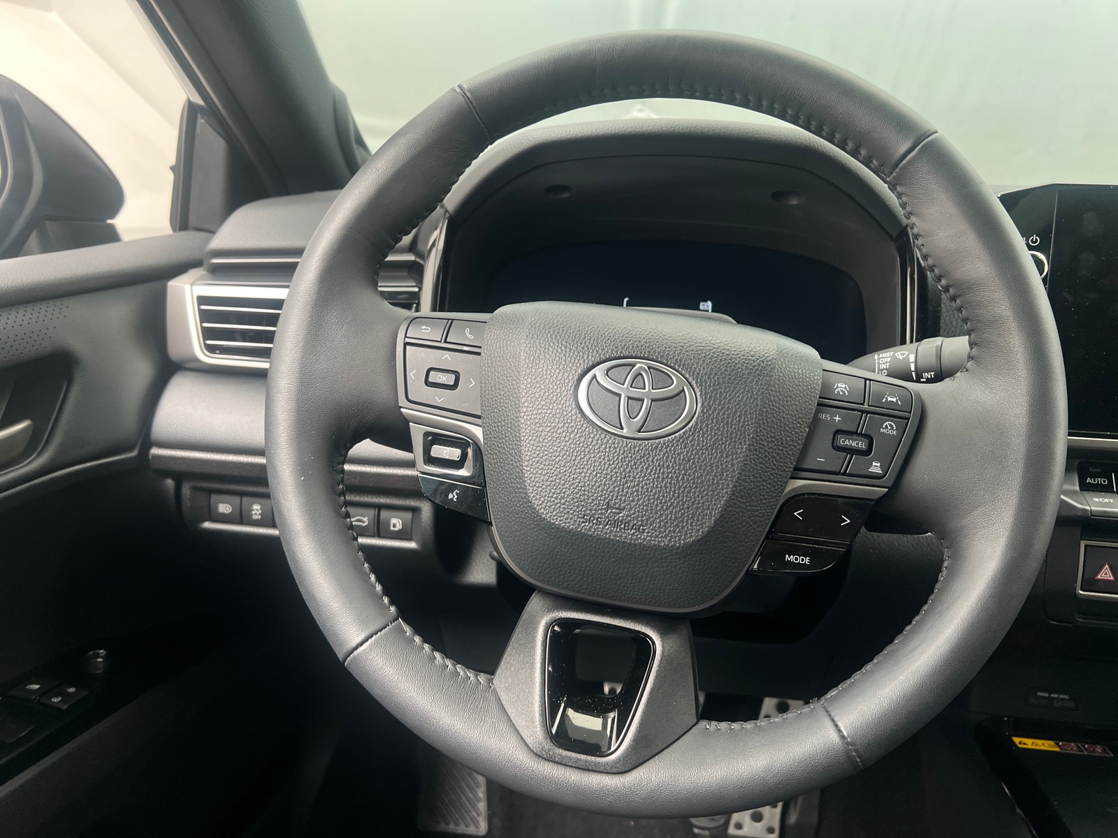 Thumbnail: 2025 Toyota Camry - 4
