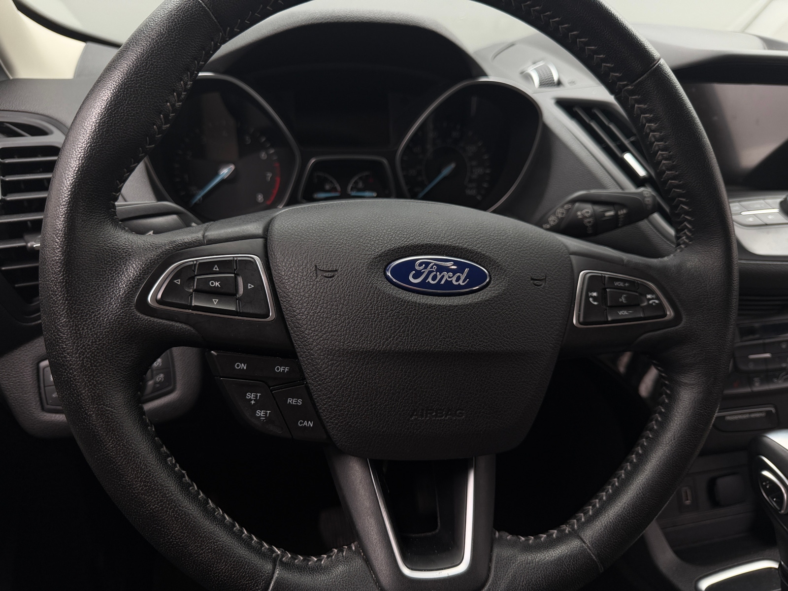 Thumbnail: 2019 Ford Escape - 4