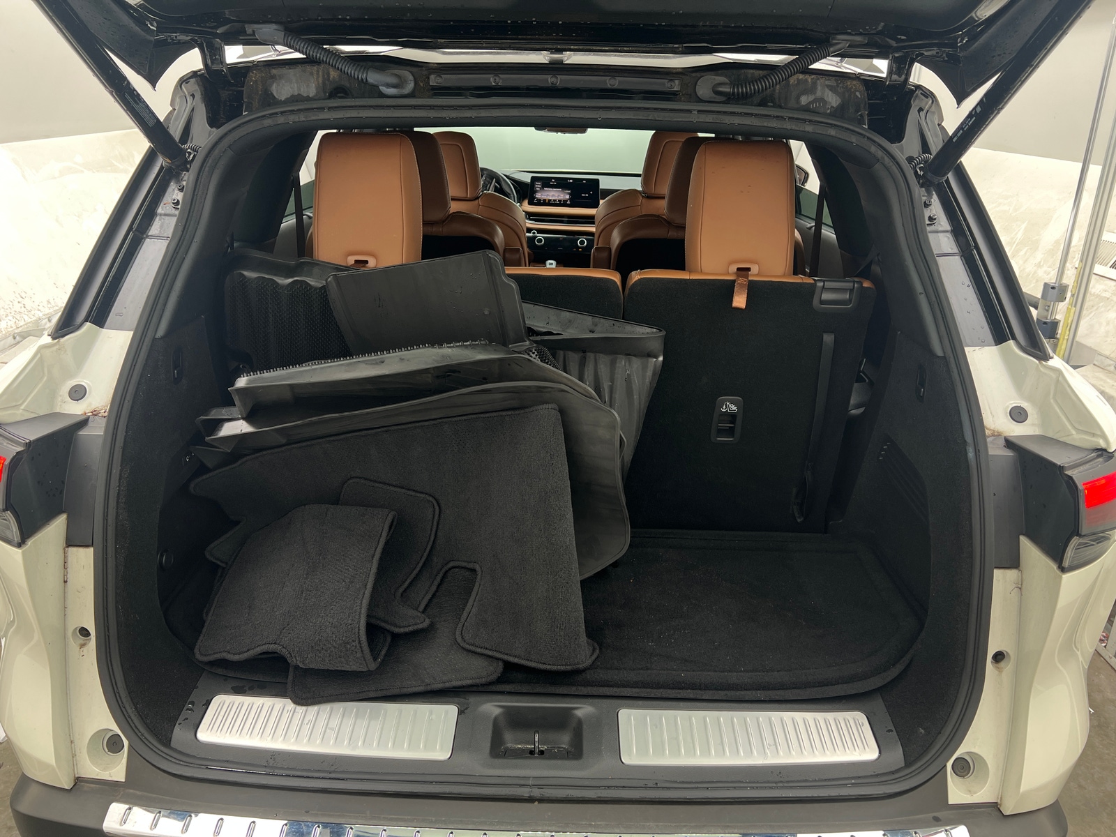 Thumbnail: 2024 INFINITI QX60 - 6