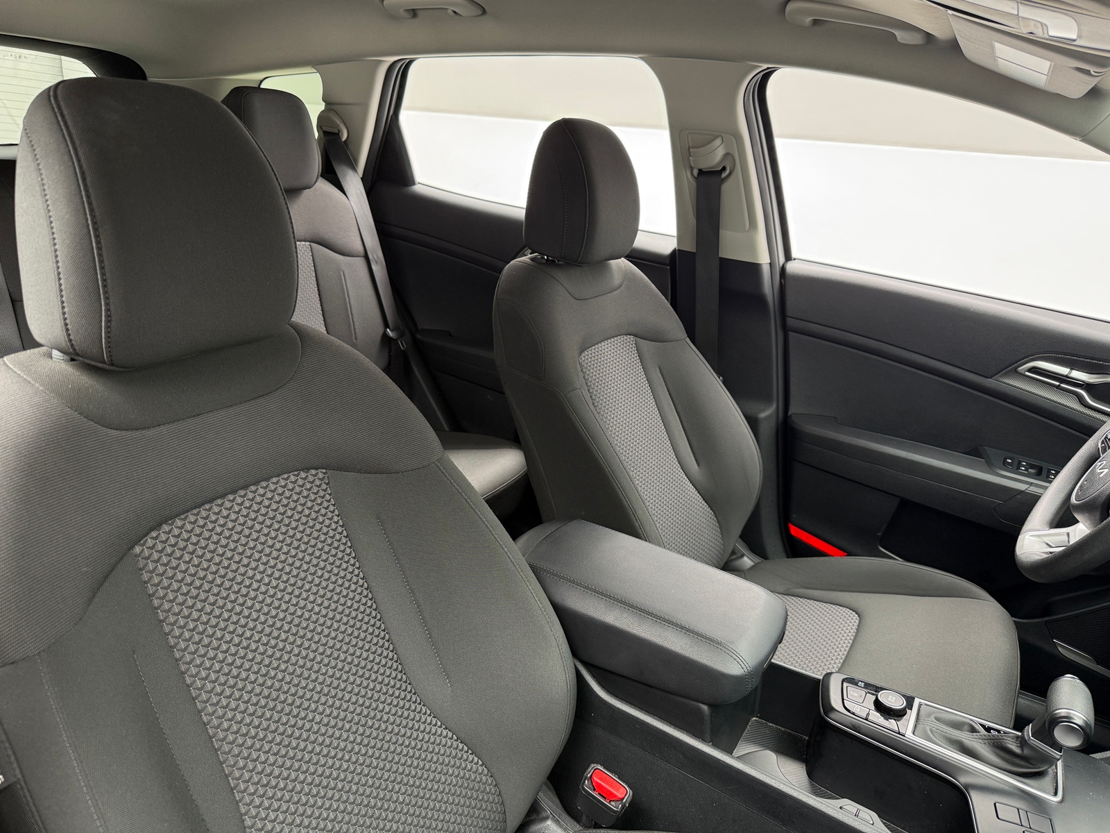 Thumbnail: 2025 Kia Sportage - 2
