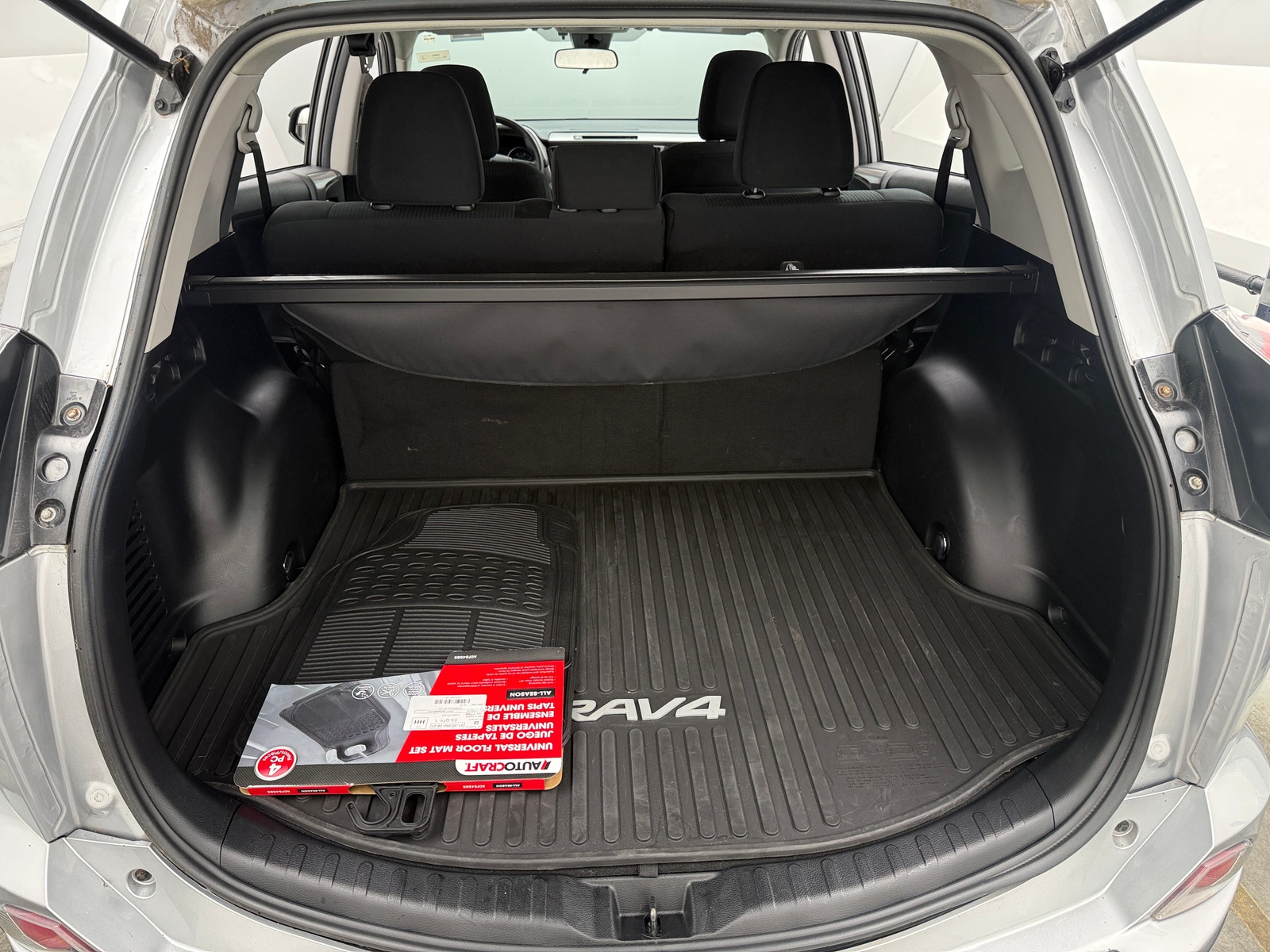 Thumbnail: 2017 Toyota RAV4 - 7