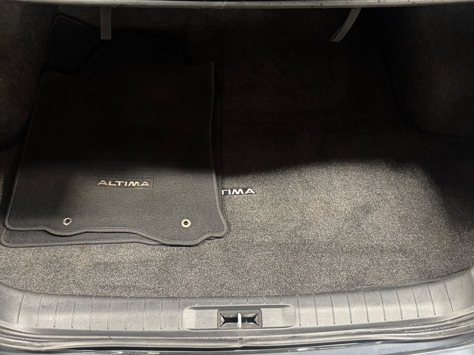 Thumbnail: 2015 Nissan Altima - 7