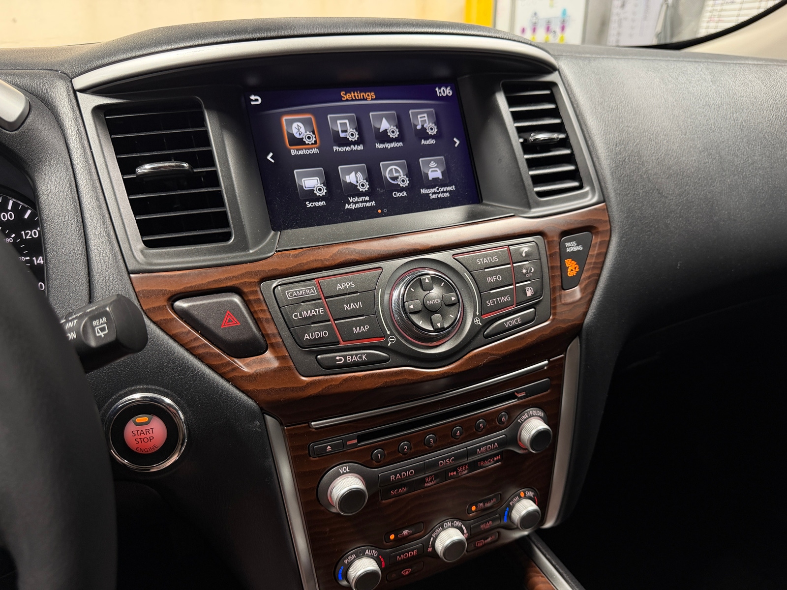 Thumbnail: 2020 Nissan Pathfinder - 3