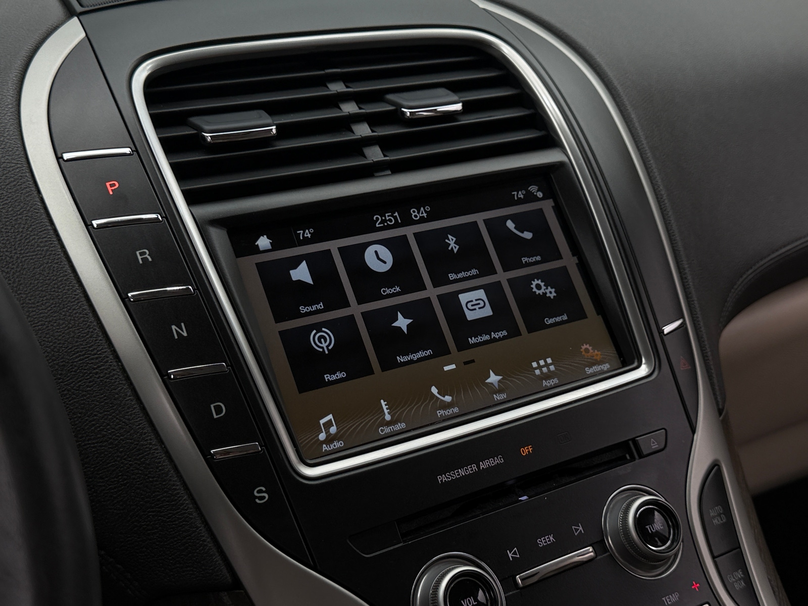 Thumbnail: 2016 Lincoln MKX - 3