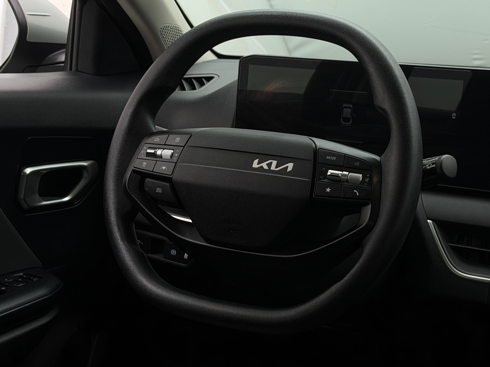 Thumbnail: 2025 Kia K4 - 5