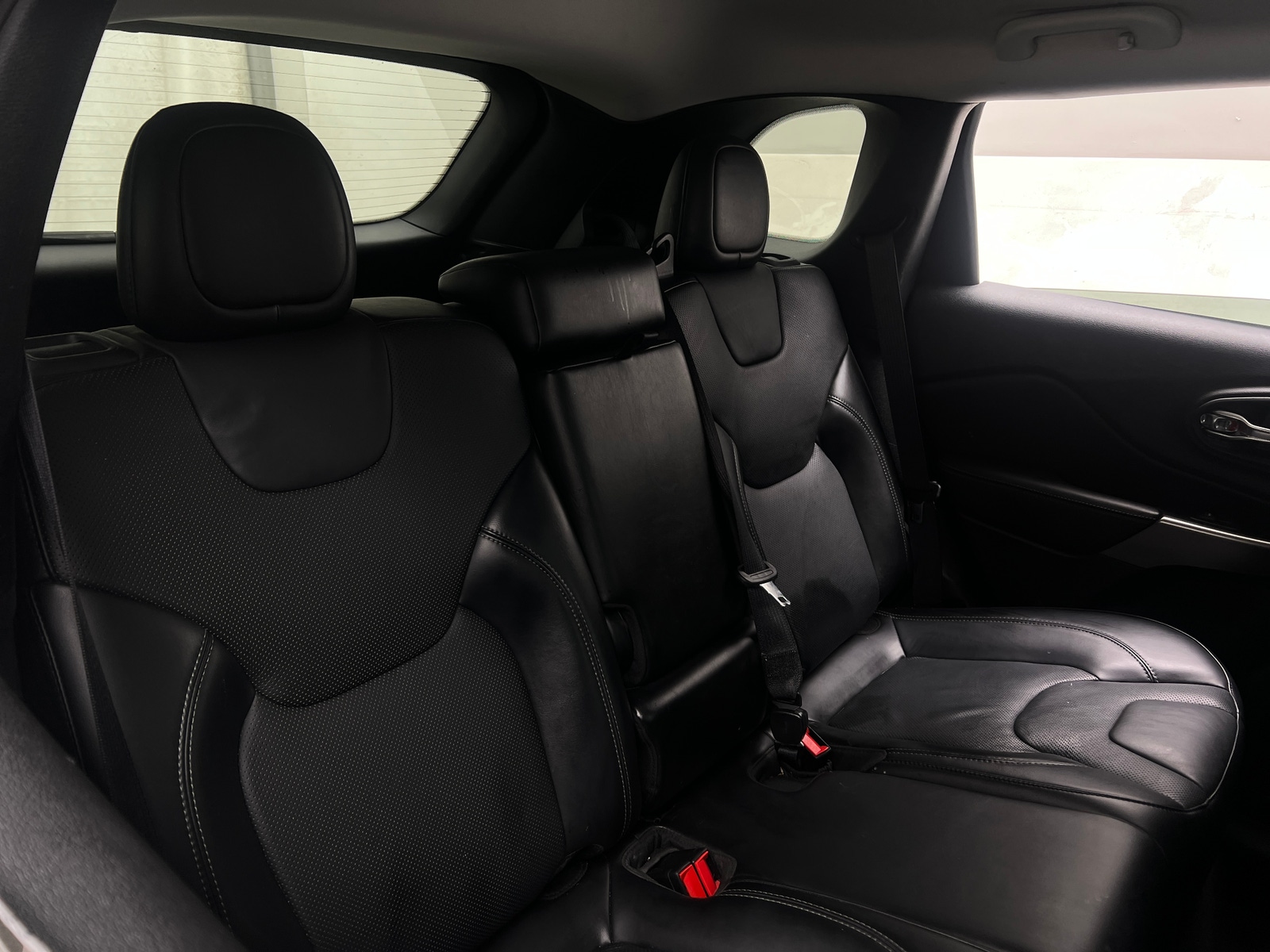 Thumbnail: 2020 Jeep Cherokee - 5