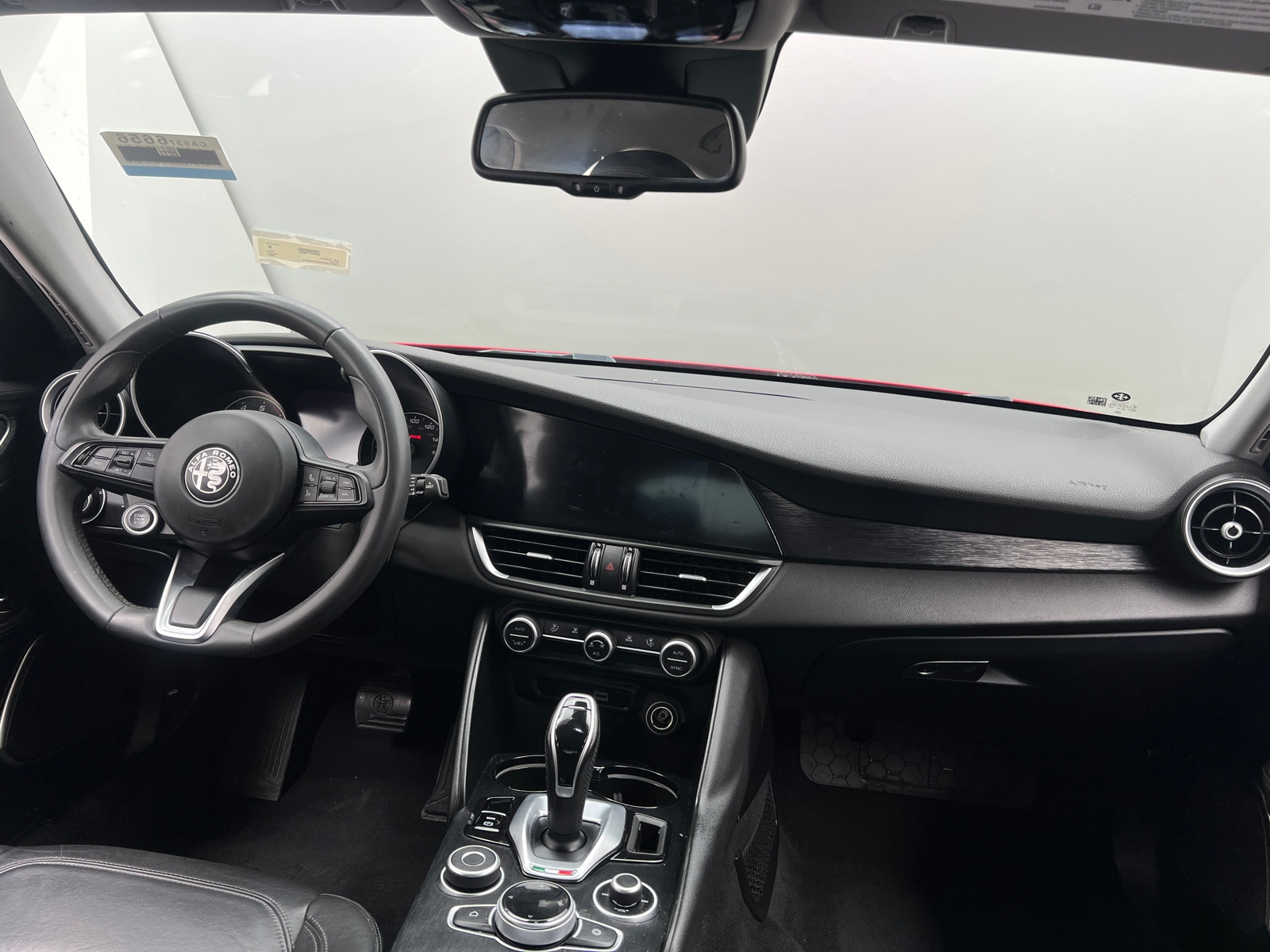 Thumbnail: 2021 Alfa Romeo Giulia - 2