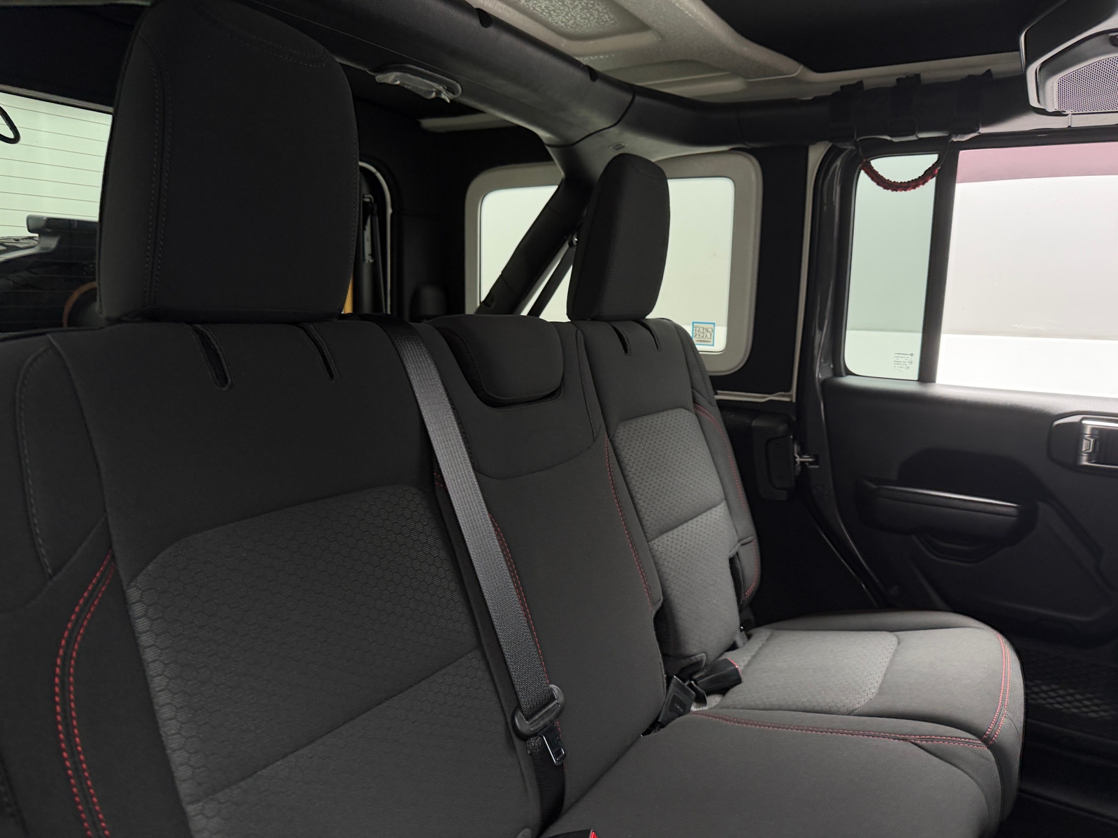 Thumbnail: 2021 Jeep Wrangler - 6
