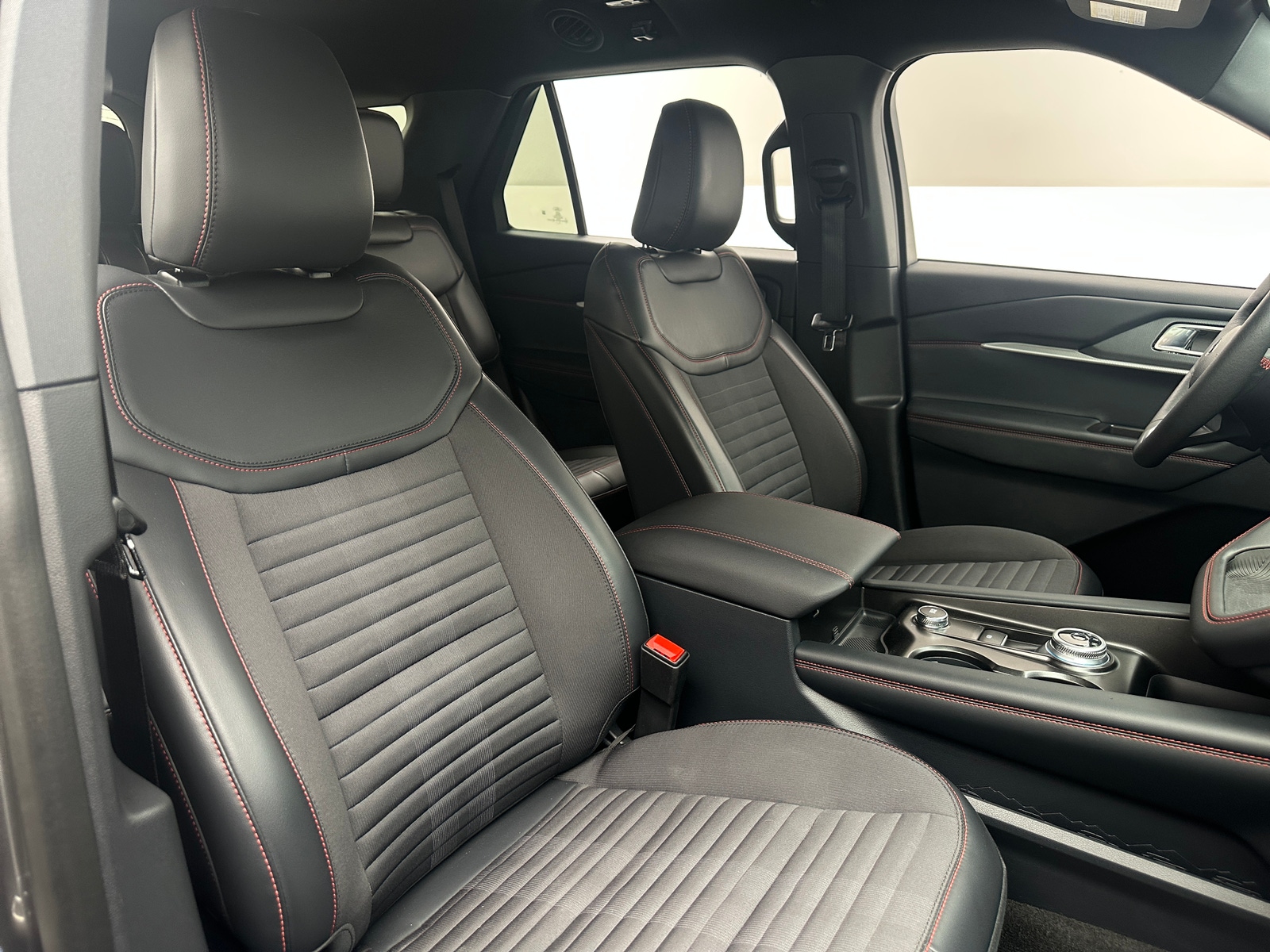 Thumbnail: 2026 Ford Explorer - 2