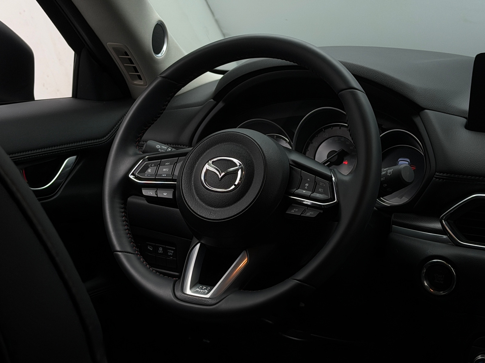 Thumbnail: 2025 Mazda CX-5 - 4