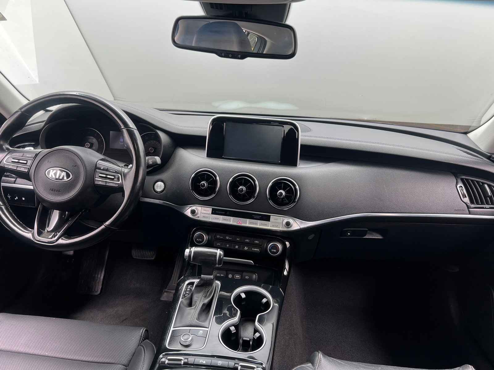 Thumbnail: 2019 Kia Stinger - 2