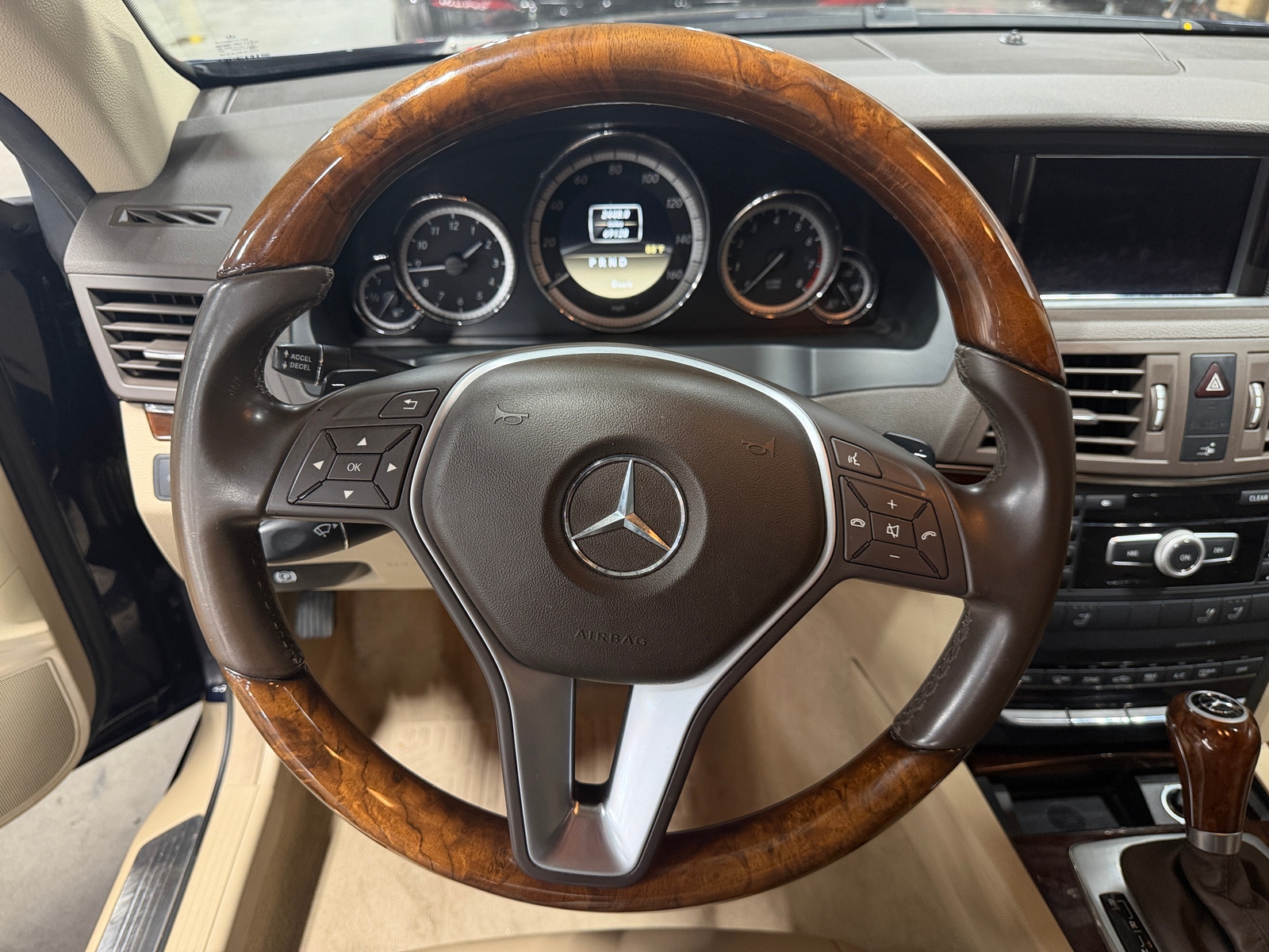 Thumbnail: 2012 Mercedes-Benz E-Class - 4