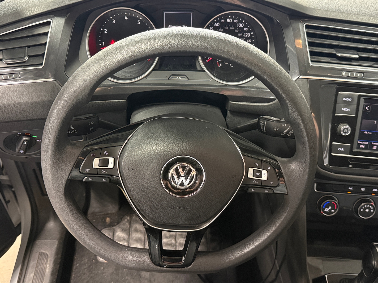Thumbnail: 2018 Volkswagen Tiguan - 5
