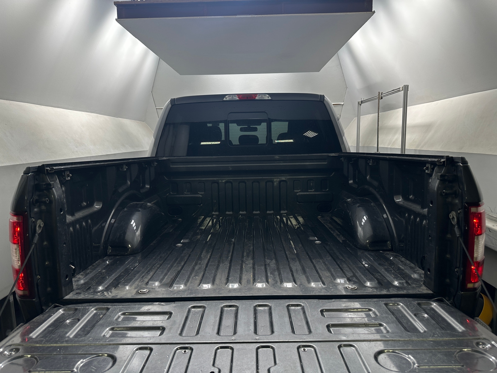 Thumbnail: 2018 Ford Econoline - 7