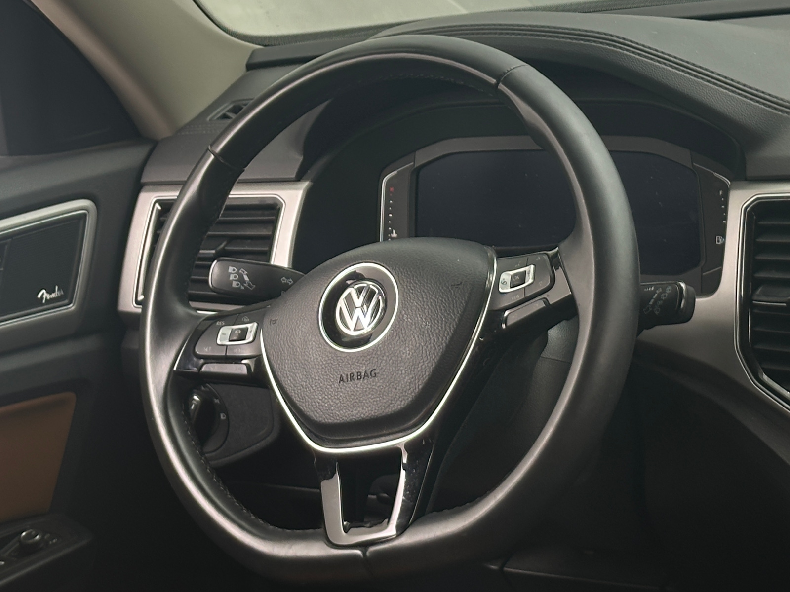 Thumbnail: 2019 Volkswagen Atlas - 4