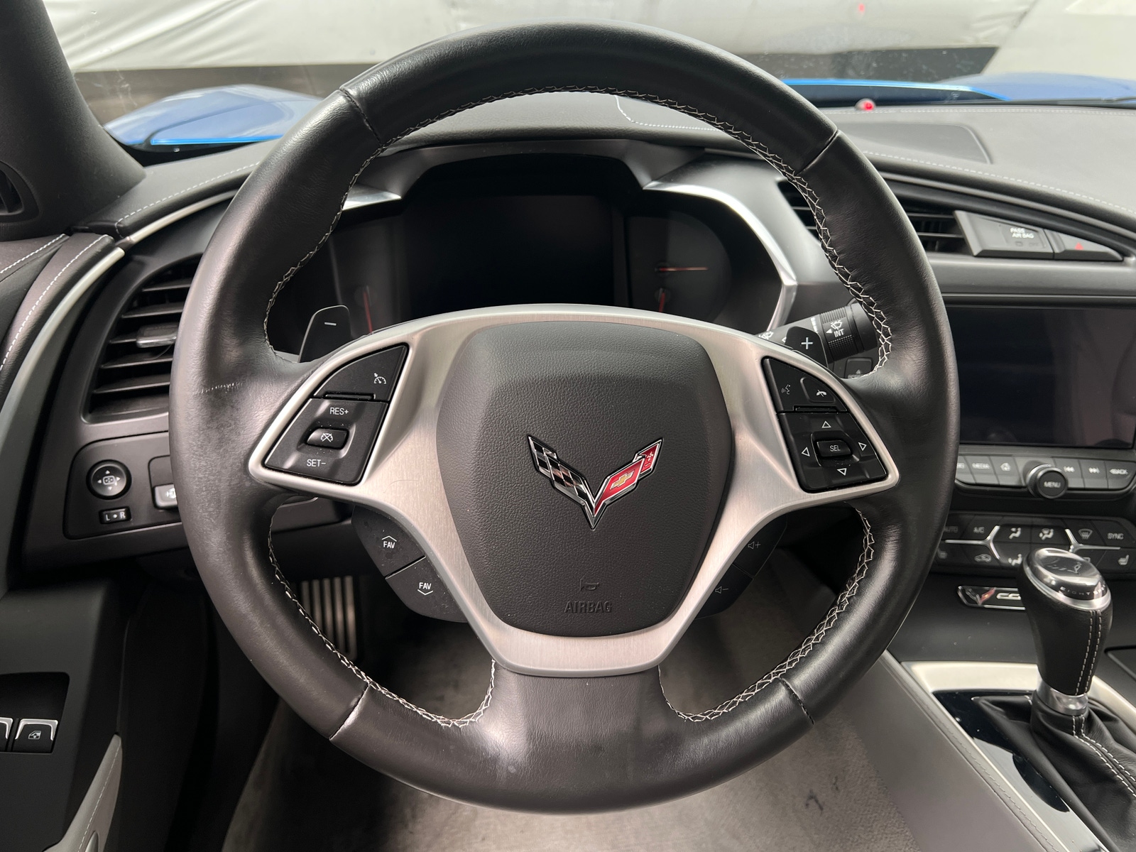 Thumbnail: 2015 Chevrolet Corvette - 3