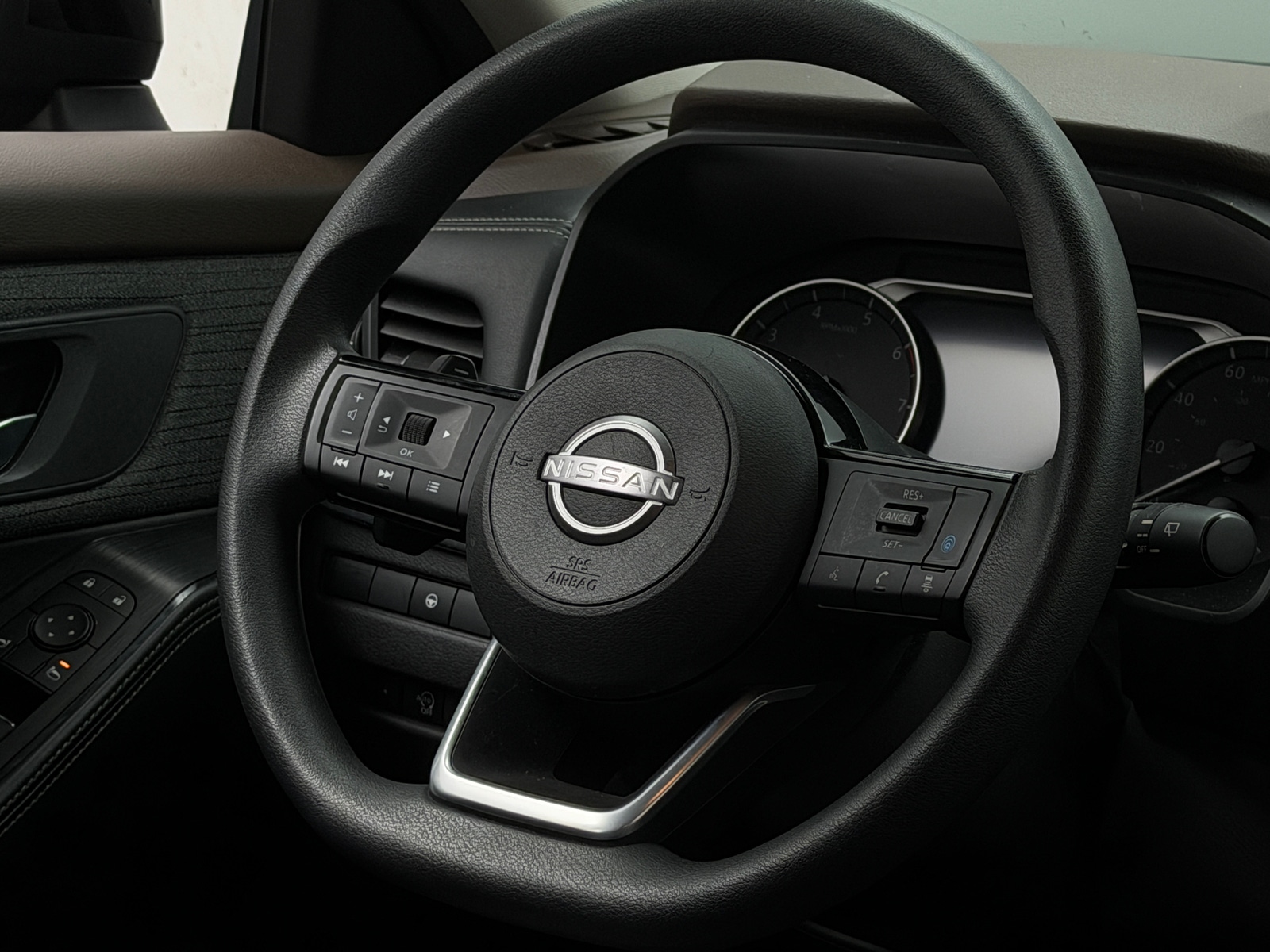 Thumbnail: 2023 Nissan Rogue - 5