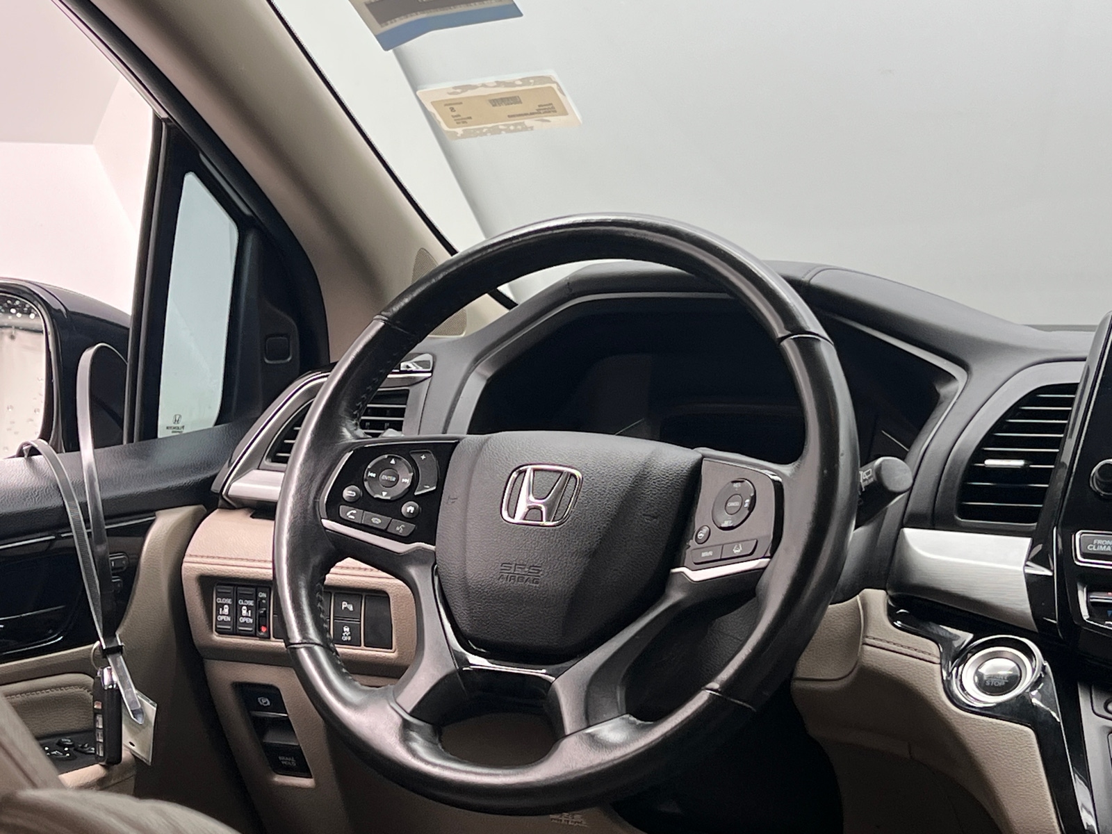 Thumbnail: 2018 Honda Odyssey - 4