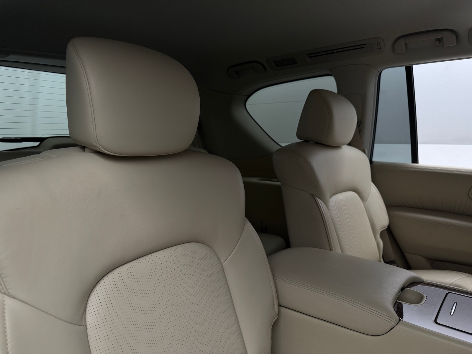 Thumbnail: 2016 INFINITI QX80 - 5