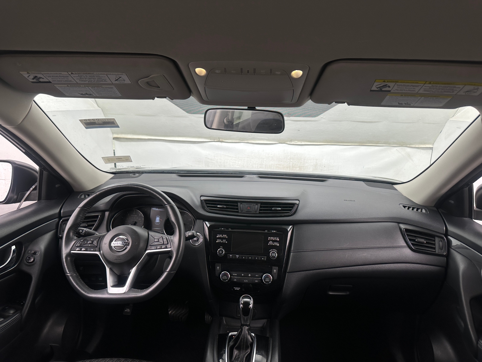 Thumbnail: 2017 Nissan Rogue - 3