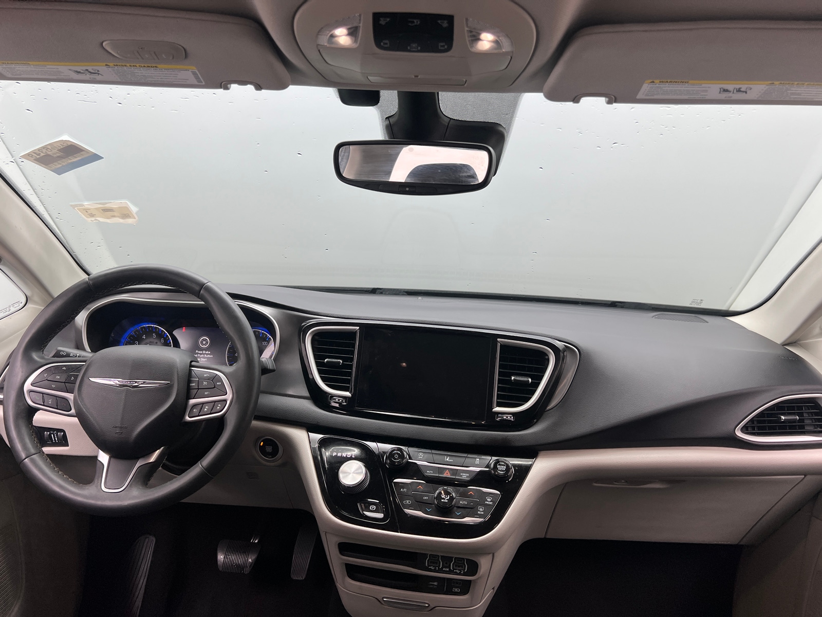 Thumbnail: 2022 Chrysler Pacifica - 3