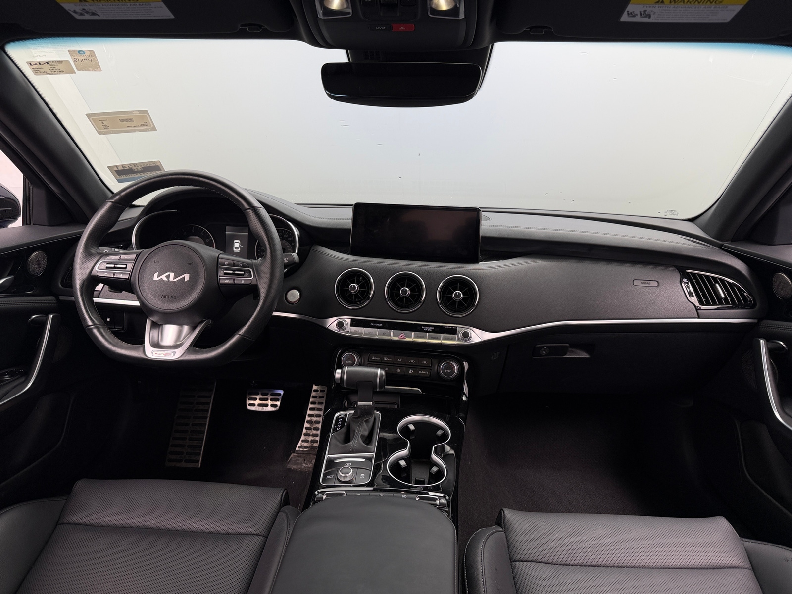 Thumbnail: 2022 Kia Stinger - 2