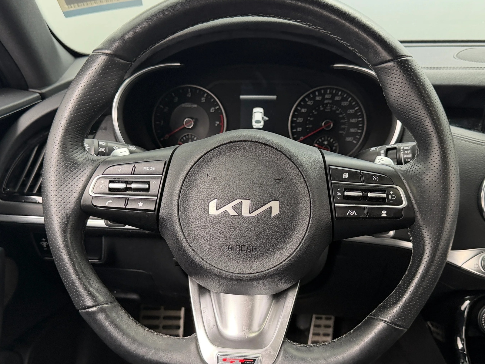 Thumbnail: 2022 Kia Stinger - 4