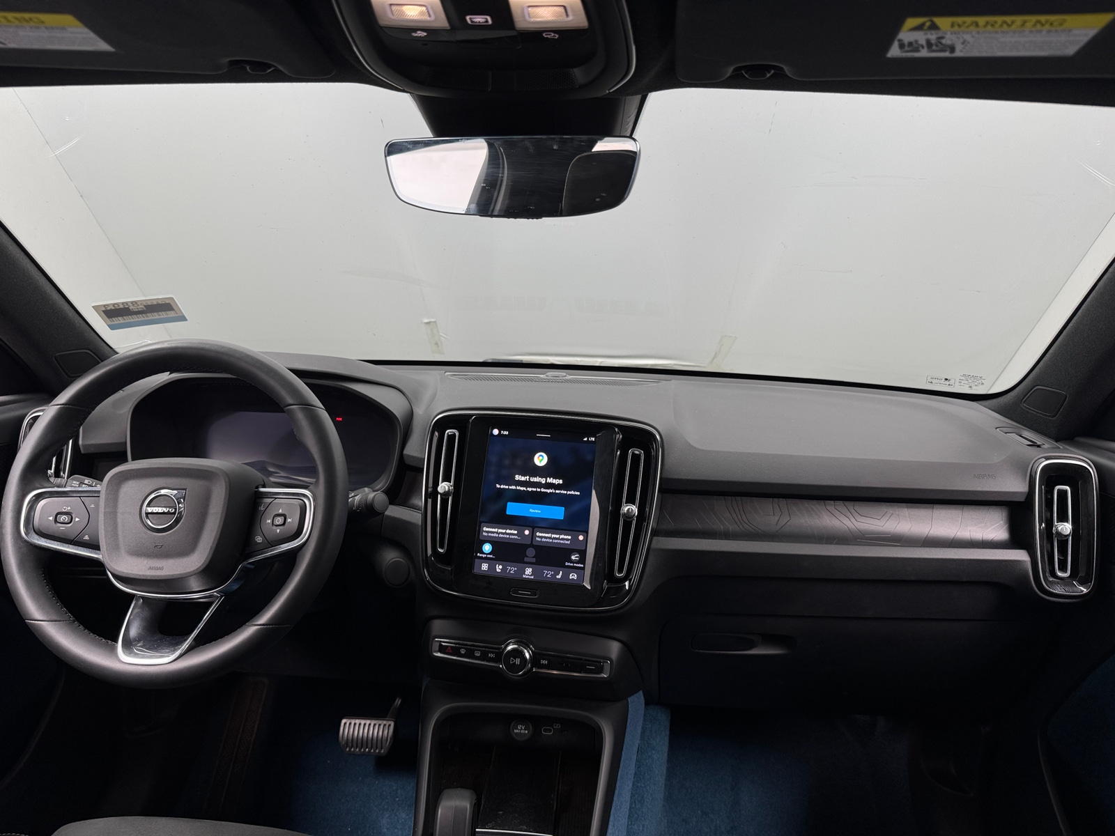 Thumbnail: 2023 Volvo C40 - 3