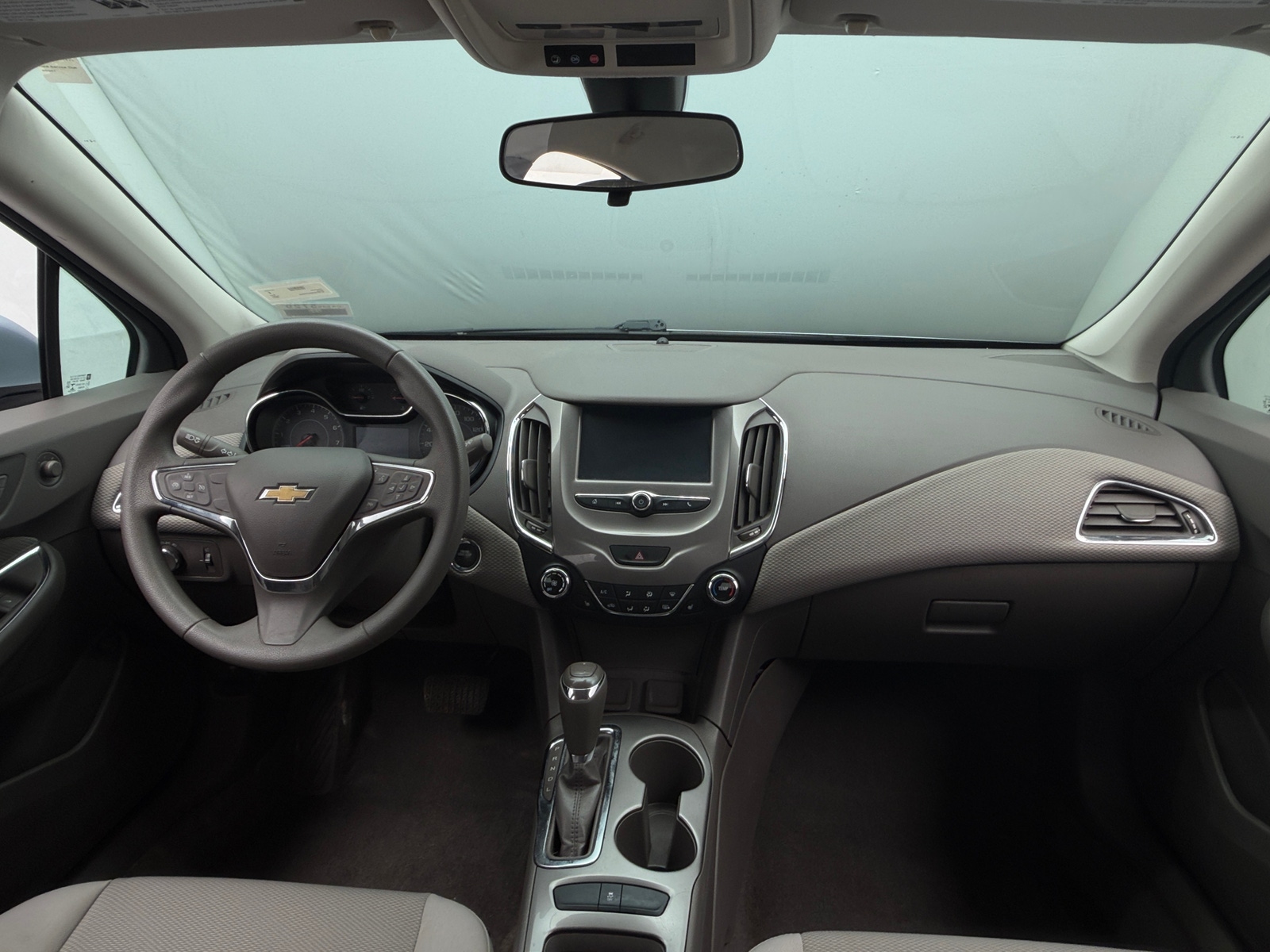 Thumbnail: 2017 Chevrolet Cruze - 3