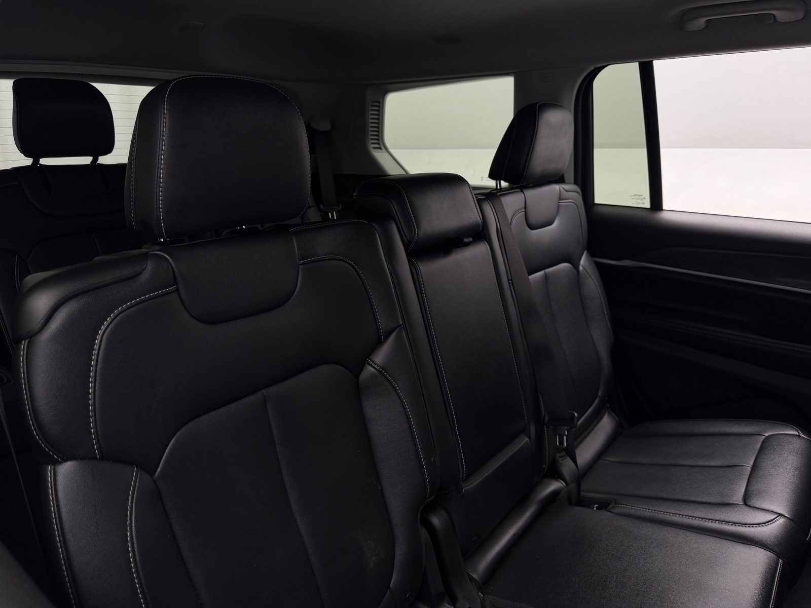 Thumbnail: 2023 Jeep Grand Cherokee L - 5