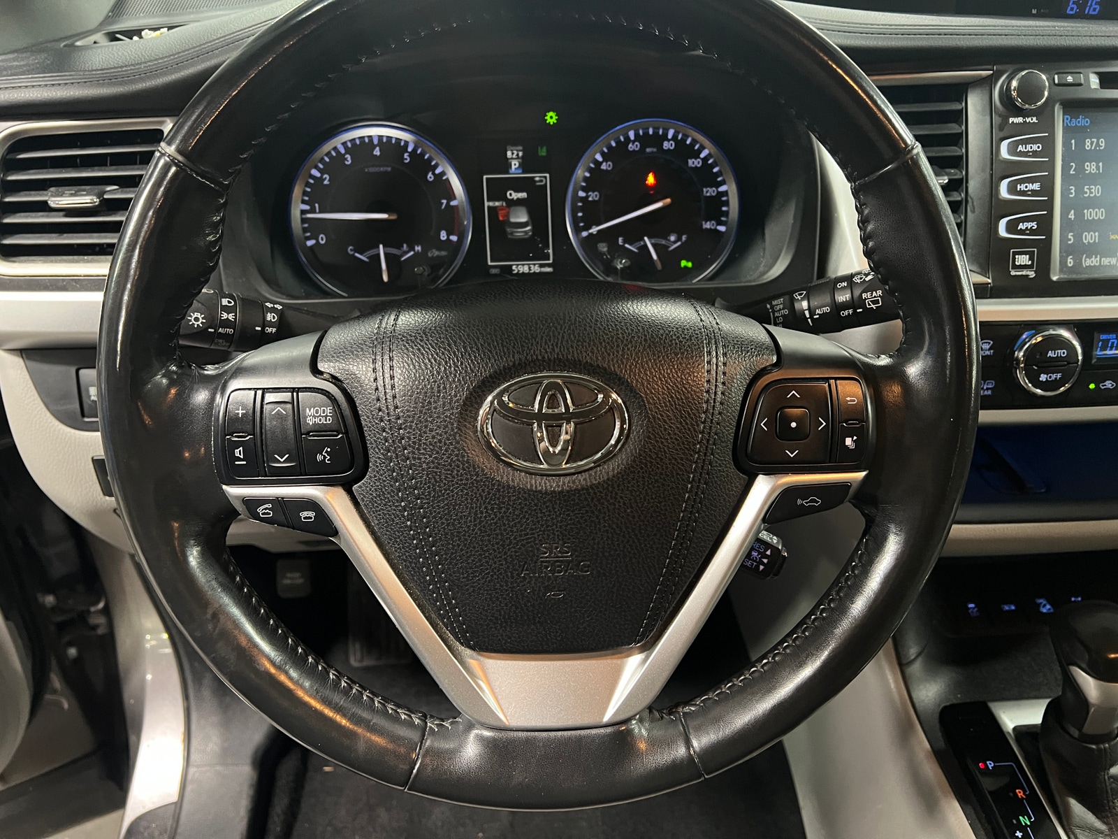 Thumbnail: 2016 Toyota Highlander - 4