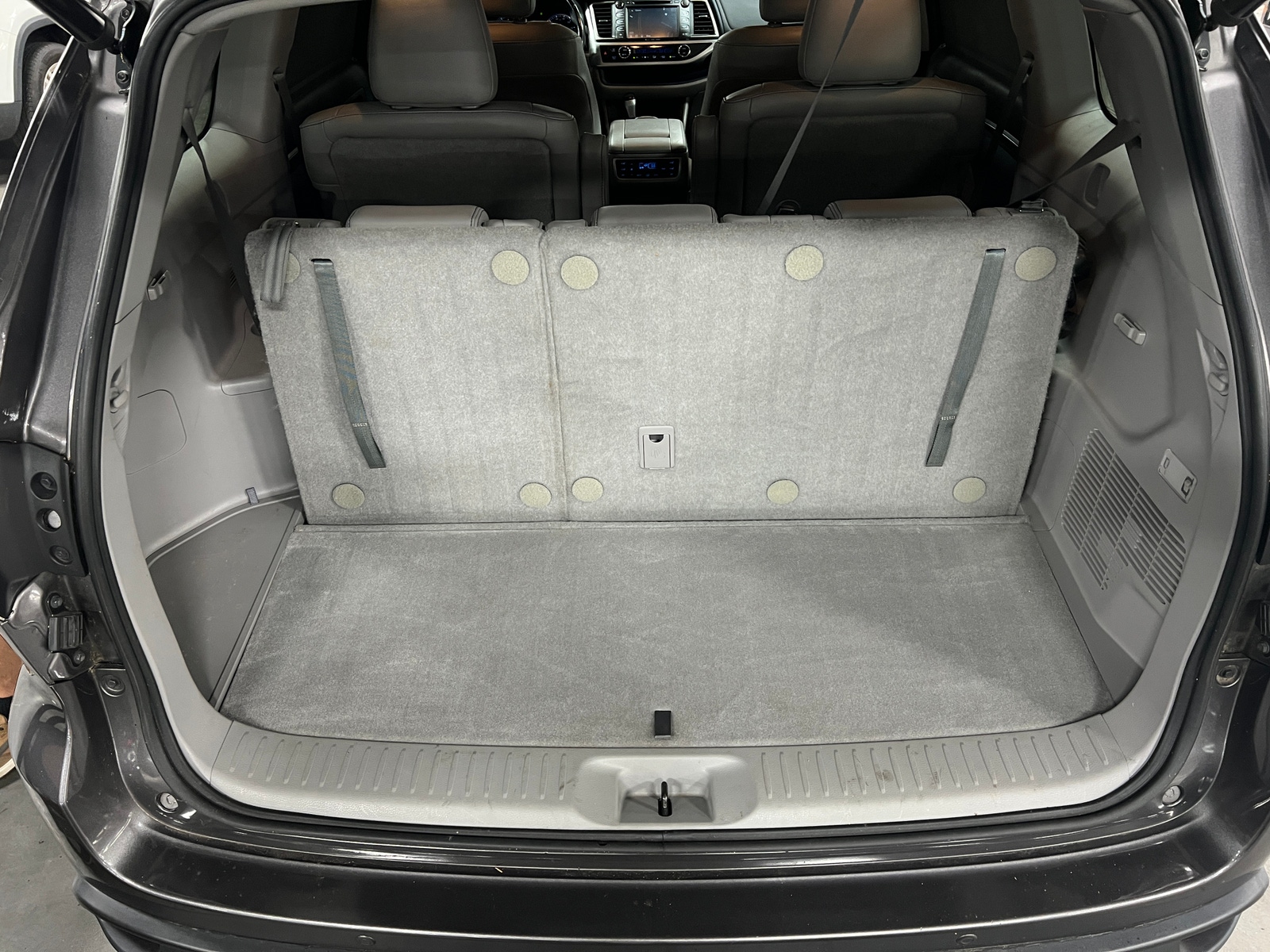 Thumbnail: 2016 Toyota Highlander - 6