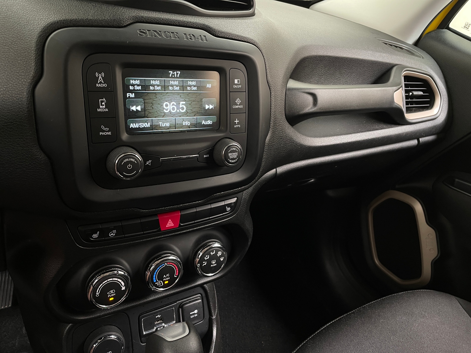 Thumbnail: 2017 Jeep Renegade - 4
