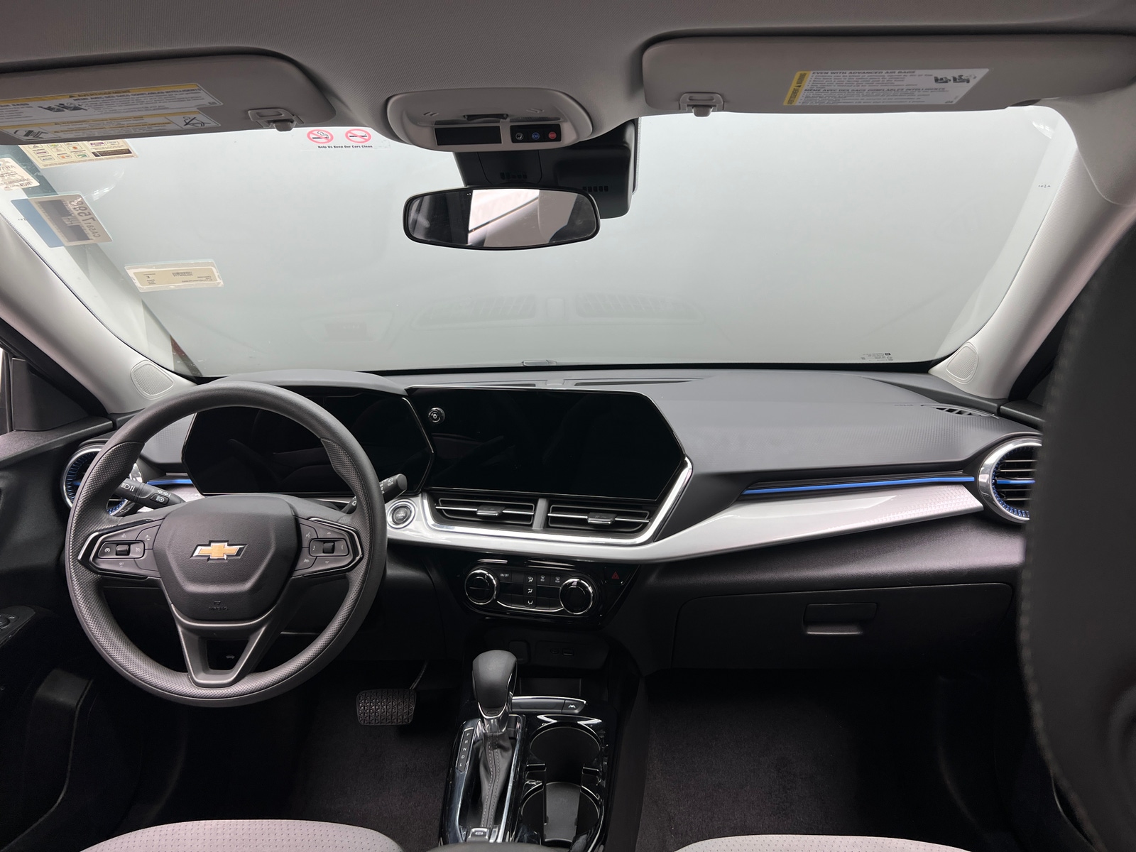Thumbnail: 2025 Chevrolet Trax - 3