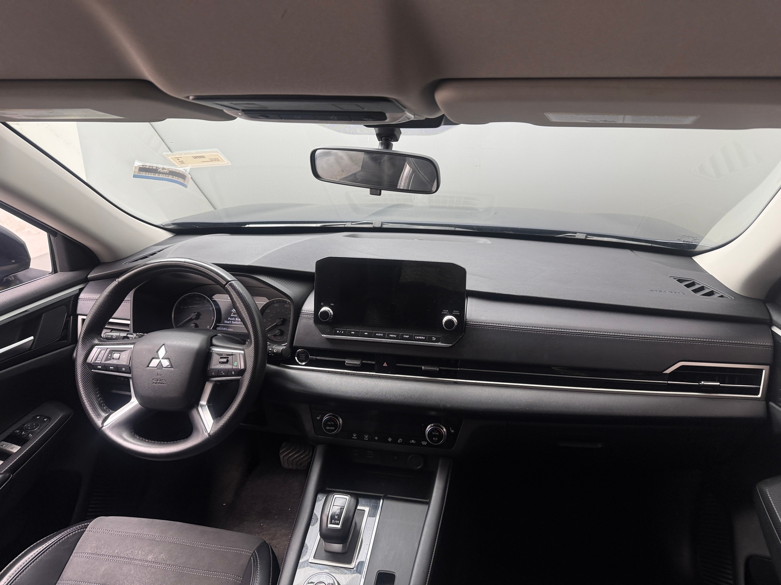 Thumbnail: 2024 Mitsubishi Outlander - 2