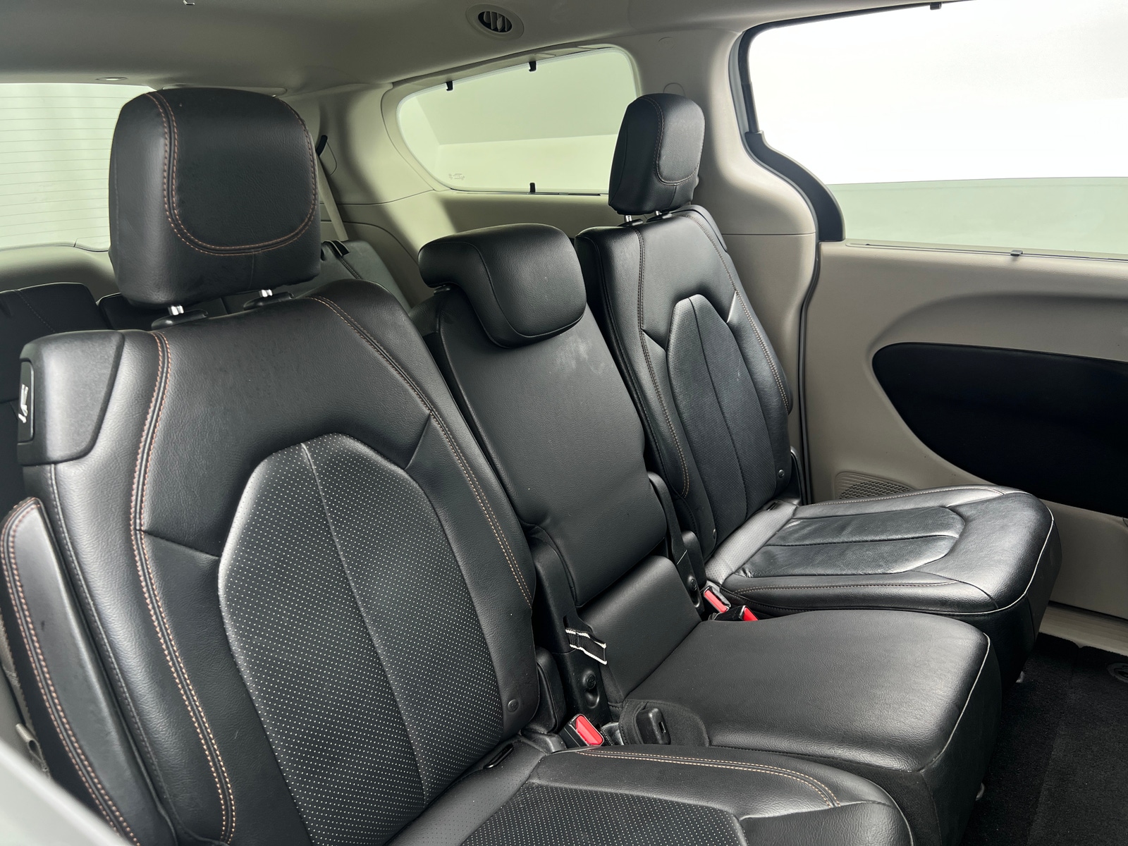 Thumbnail: 2018 Chrysler Pacifica - 5