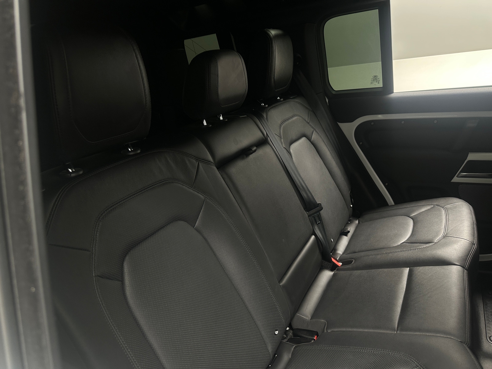 Thumbnail: 2023 Land Rover Defender - 5