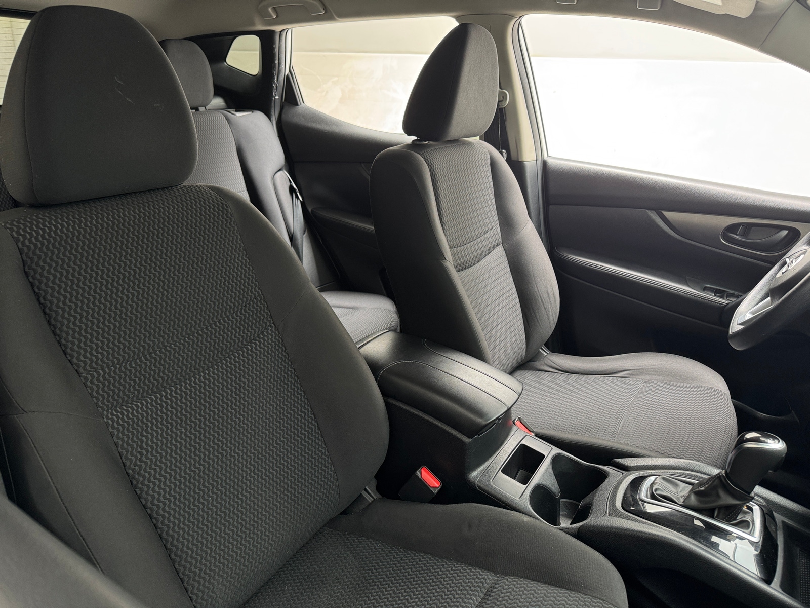 Thumbnail: 2021 Nissan Rogue Sport - 2