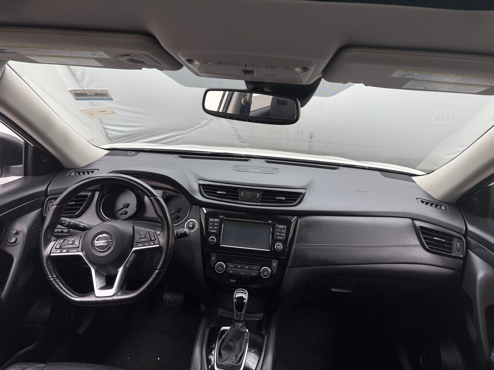 Thumbnail: 2017 Nissan Rogue - 2