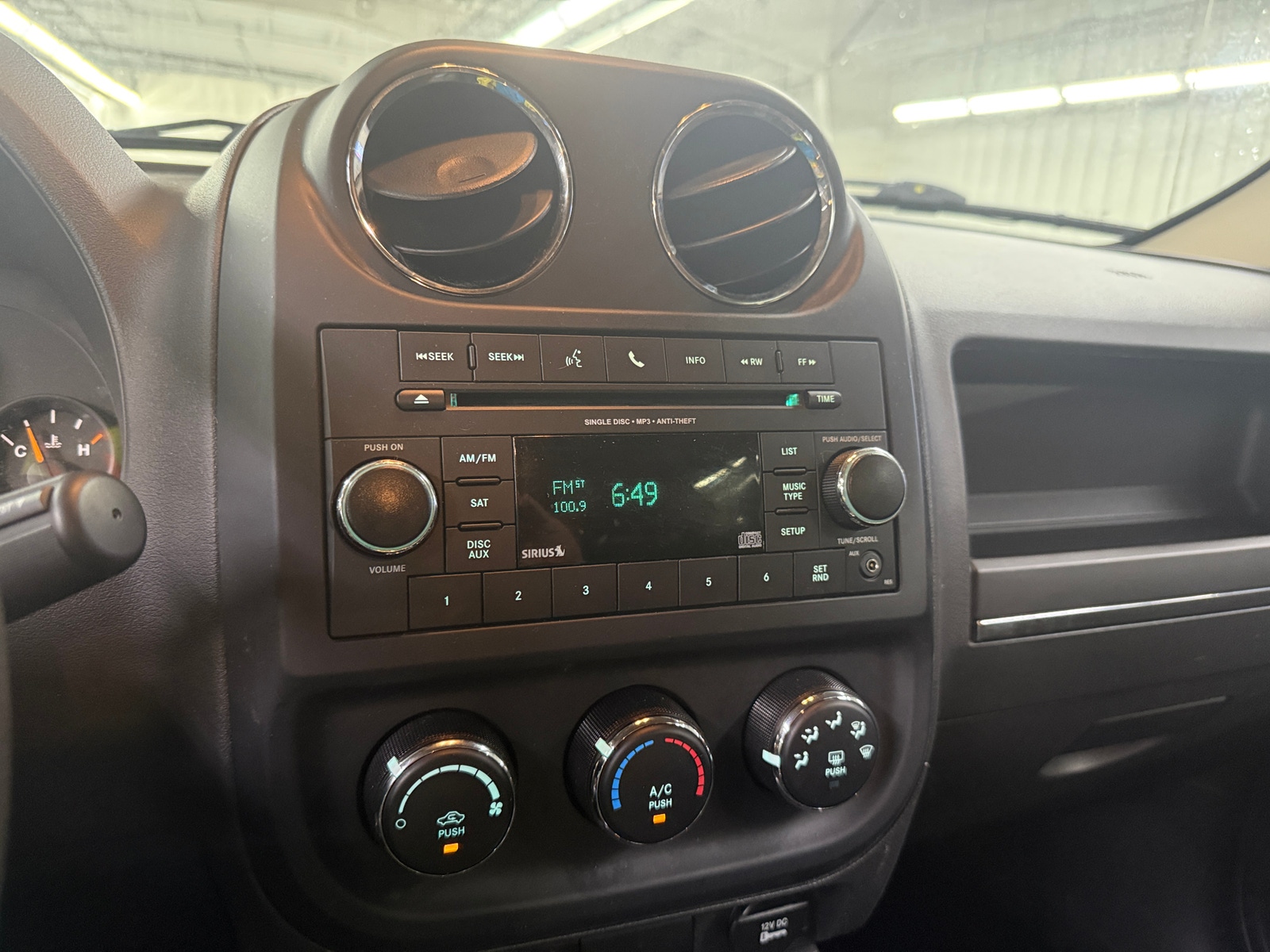 Thumbnail: 2017 Jeep Patriot - 4