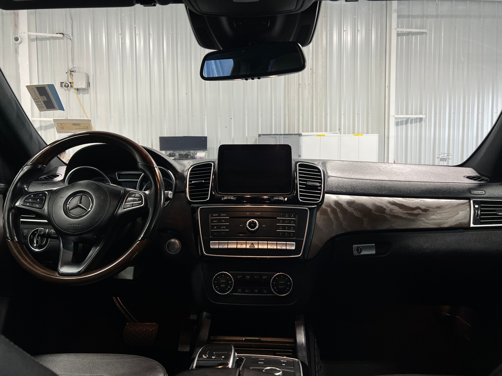 Thumbnail: 2017 Mercedes-Benz GLS - 2