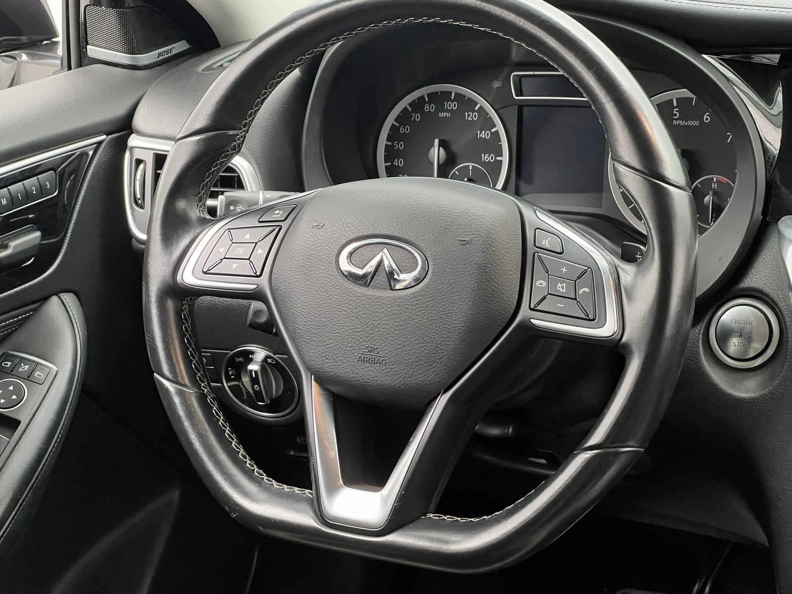 Thumbnail: 2018 INFINITI QX30 - 4