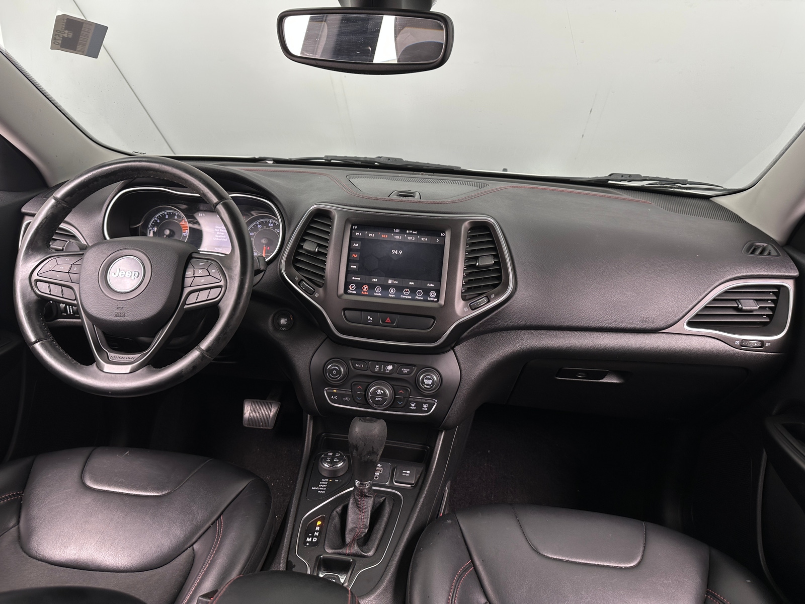 Thumbnail: 2019 Jeep Cherokee - 3