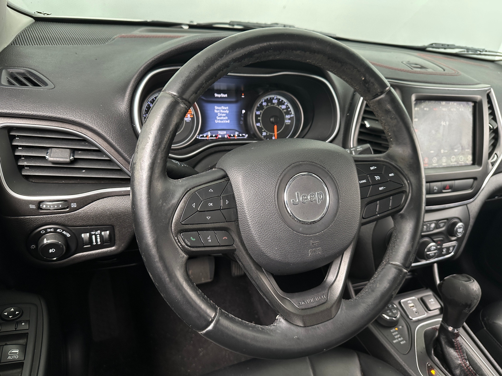 Thumbnail: 2019 Jeep Cherokee - 5