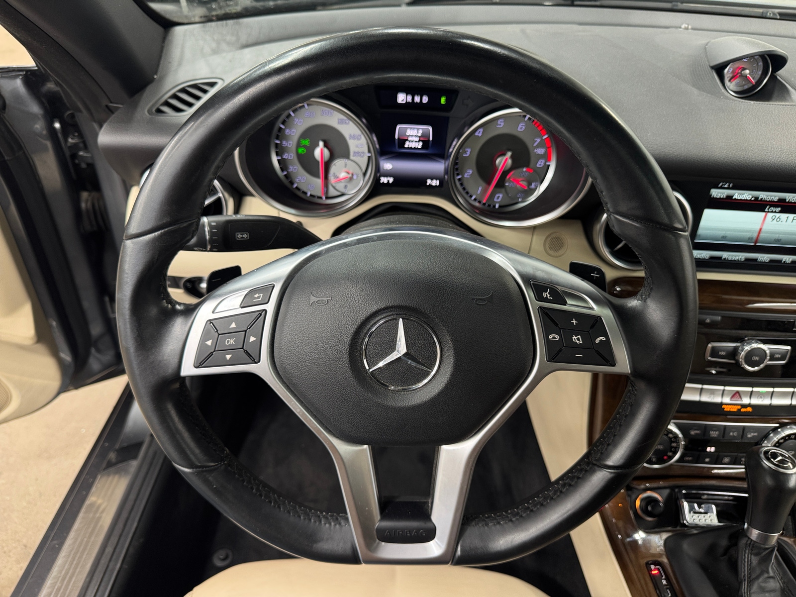 Thumbnail: 2016 Mercedes-Benz SLK - 4