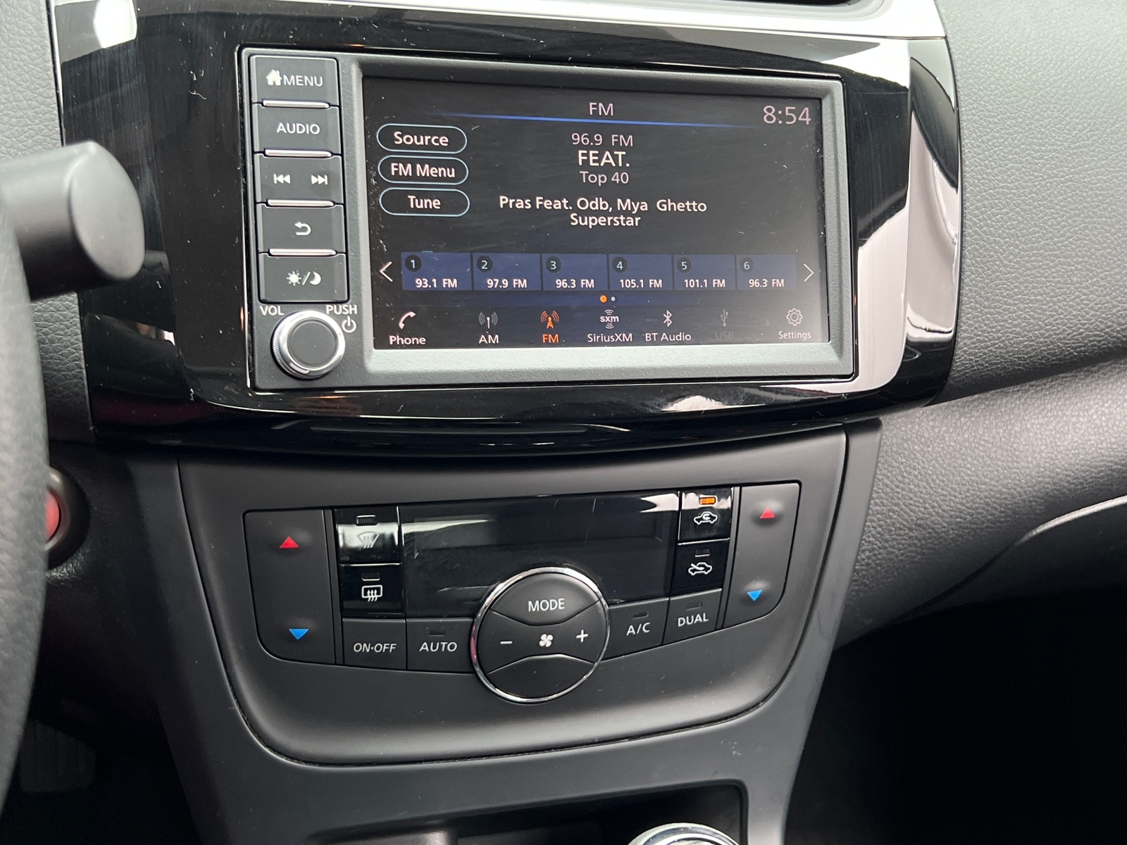Thumbnail: 2019 Nissan Sentra - 4